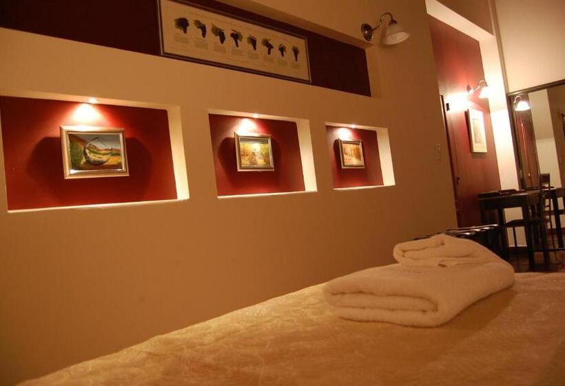 주니어 스위트, Delvino Boutique