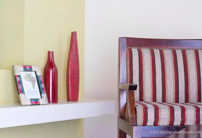 سوییت اجرایی, Delvino Boutique