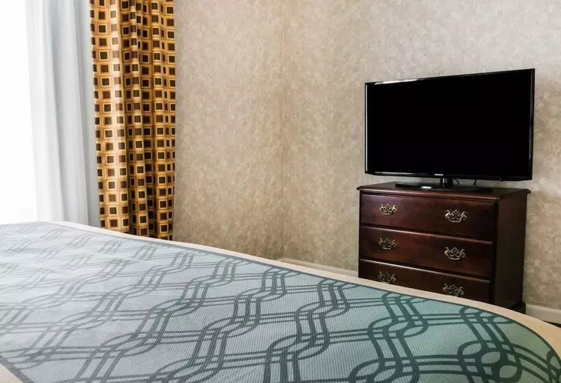 スイート, Econo Lodge & Suites