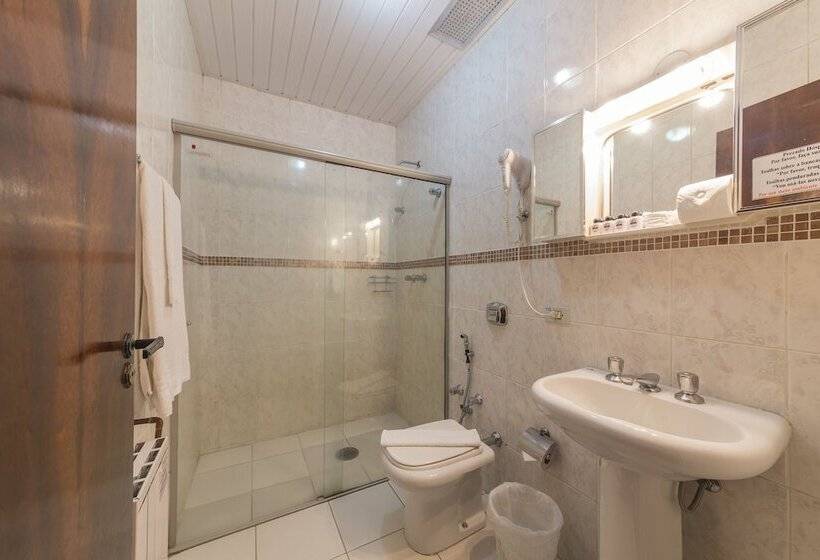 غرفة قياسية, Leao Da Montanha