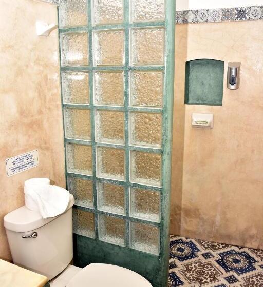 Номер Стандарт, Mary Carmen