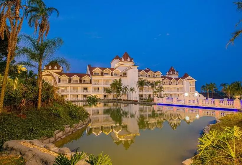 スーペリアトリプルルーム, Mavsa Resort