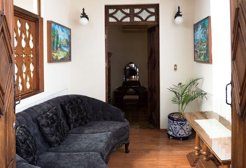 جناح جونيور, Mi Solar