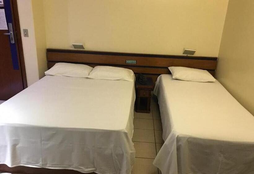 スタンダードトリプルルーム, Oft Plaza Oeste