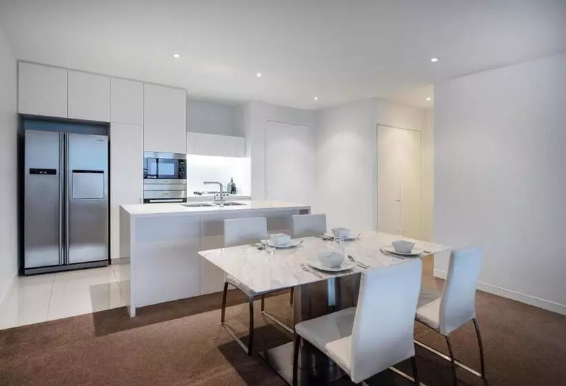 آپارتمان 2 خوابه, Peppers Broadbeach