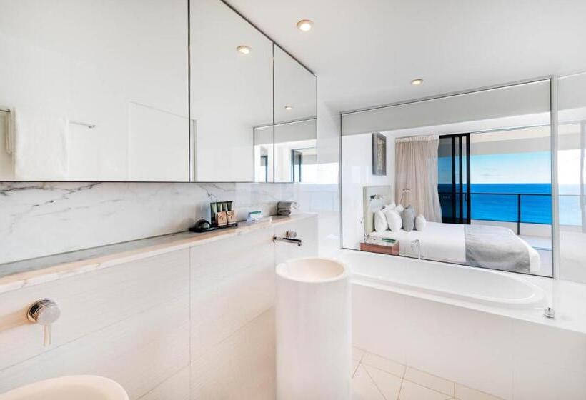 2 Bedroom Premium Apartment Sea View, Peppers Broadbeach