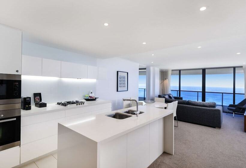 2 Bedroom Premium Apartment Sea View, Peppers Broadbeach