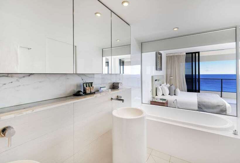 2 Bedroom Premium Apartment Sea View, Peppers Broadbeach