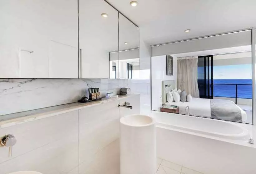 2 Bedroom Premium Apartment Sea View, Peppers Broadbeach
