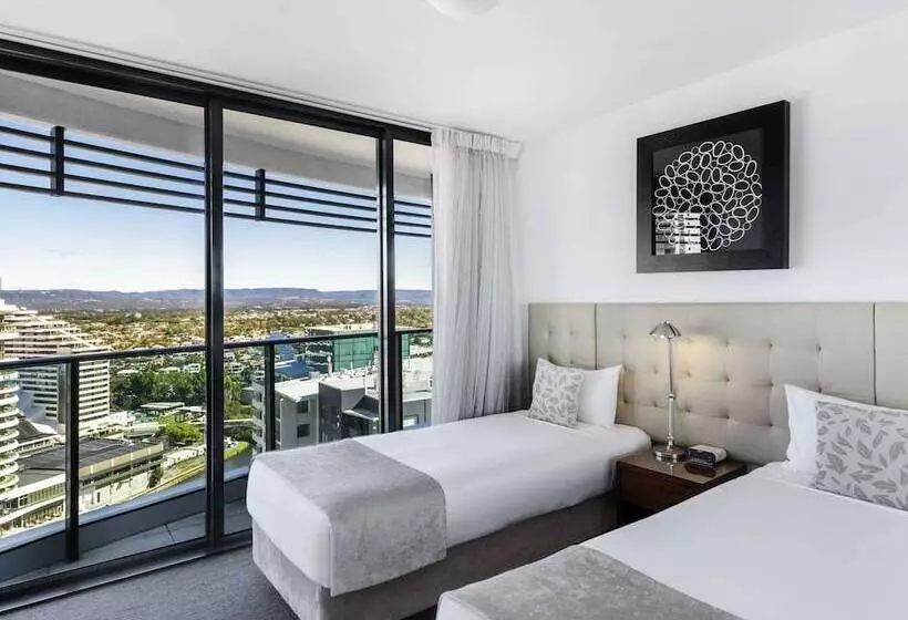 2 Bedroom Premium Apartment Sea View, Peppers Broadbeach