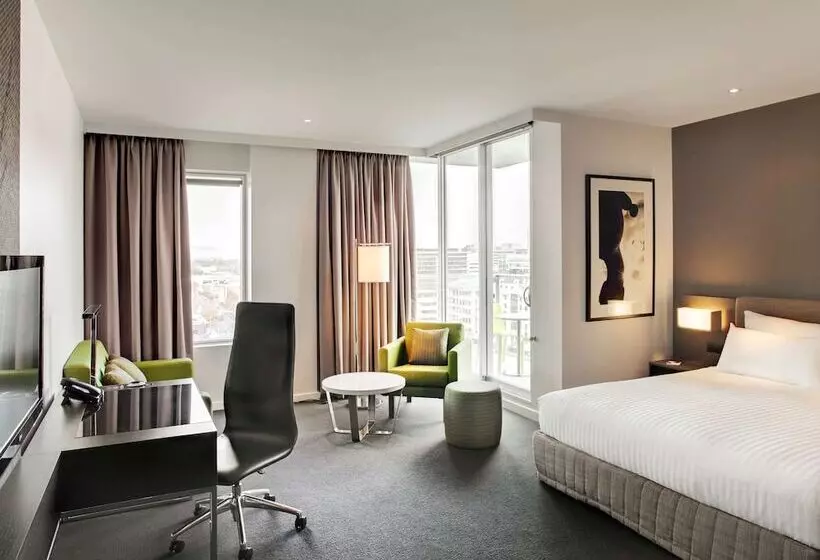 Juniorsviitti Näkymä, Pullman Adelaide