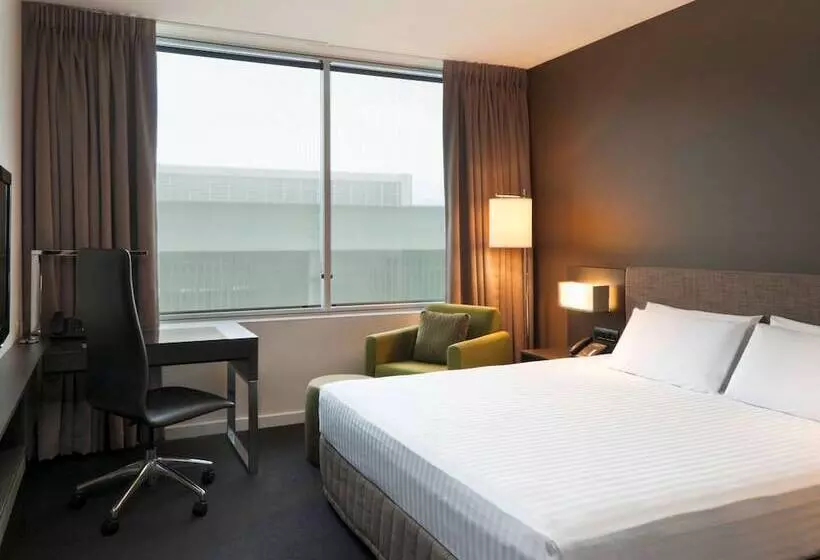 Deluxe-huone Puistonäkymä, Pullman Adelaide