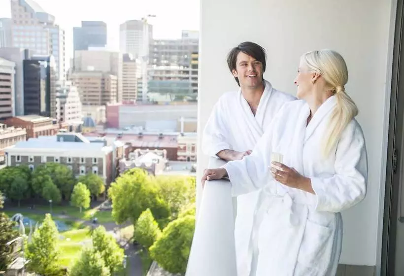Deluxe-huone Puistonäkymä, Pullman Adelaide