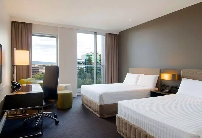 Deluxe-huone Puistonäkymä, Pullman Adelaide