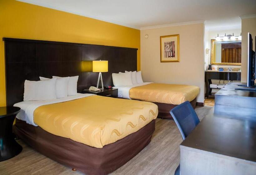 غرفه قياسيه سريرين مزدوجين, Quality Inn Richmond Hill  Savannah I95