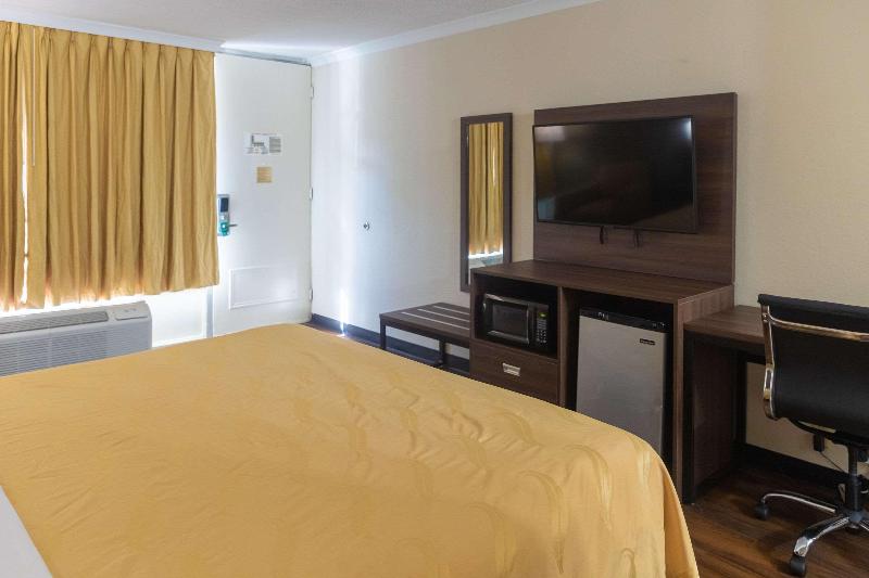 غرفة قياسية سرير كينج, Quality Inn Richmond Hill  Savannah I95