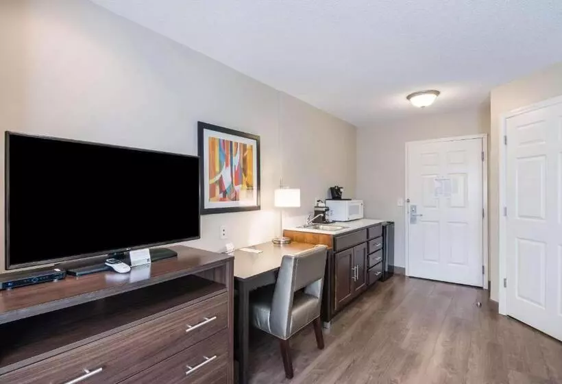 キングサイズベッドのスイートルーム, Sleep Inn & Suites Columbus Next To Fort Moore