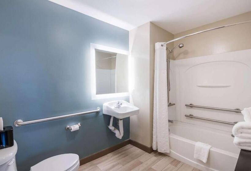 סוויטה מותאמת לאדם עם מוגבלויות, Sleep Inn & Suites Columbus Next To Fort Moore