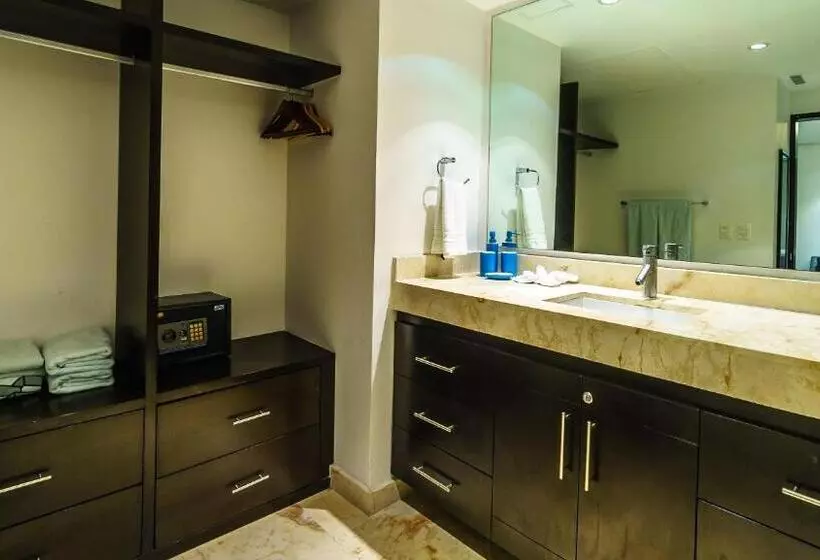 1ベッドルームペントハウスアパート, The Elements Oceanfront & Beachside Condo