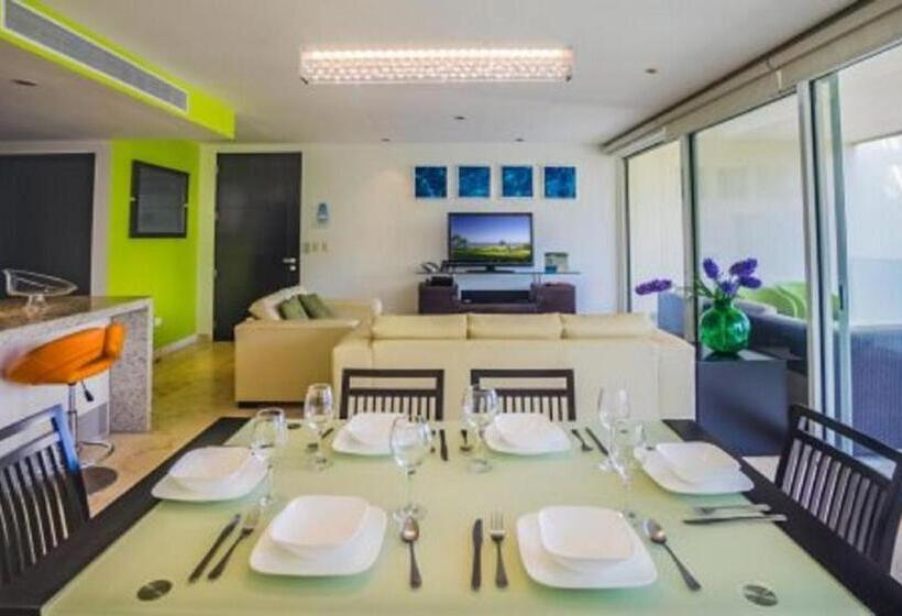 带2个卧室带海景的公寓, The Elements Oceanfront & Beachside Condo