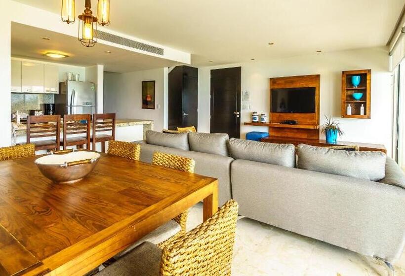 带1个卧室的顶楼公寓, The Elements Oceanfront & Beachside Condo