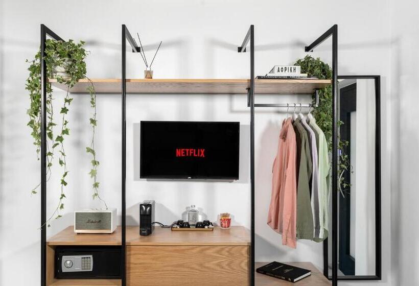 小型套房带阳台, Melo Athens