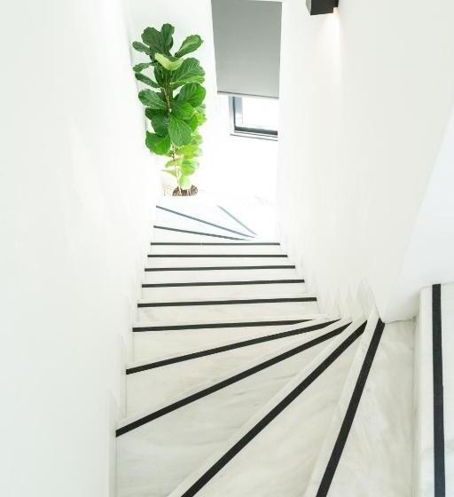 테라스 스위트, Melo Athens