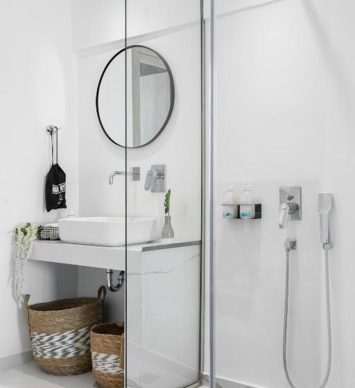 带露台的套间, Melo Athens