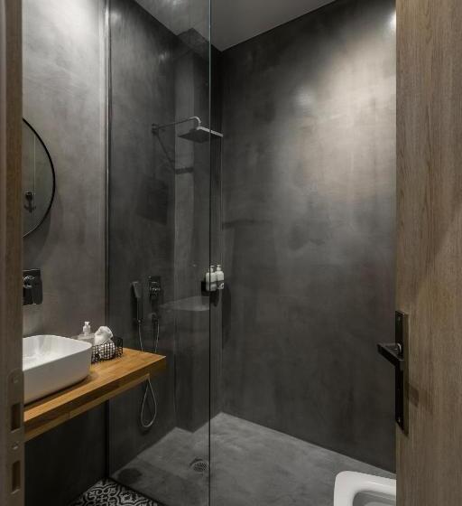 标准间, Melo Athens