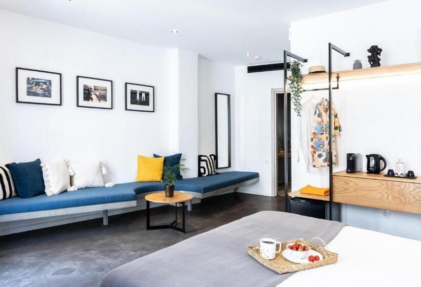 小型套房带阳台, Melo Athens