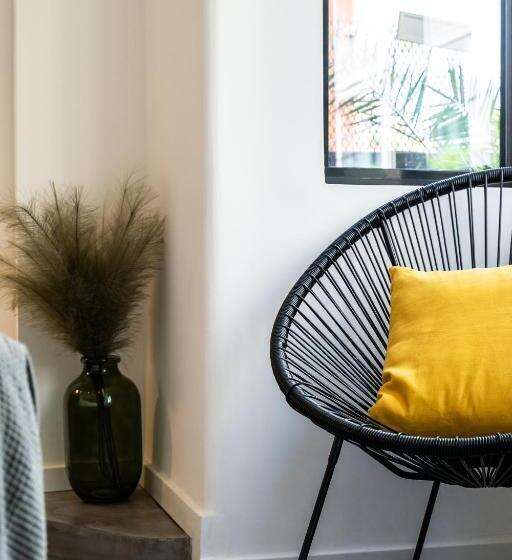 小型套房带阳台, Melo Athens