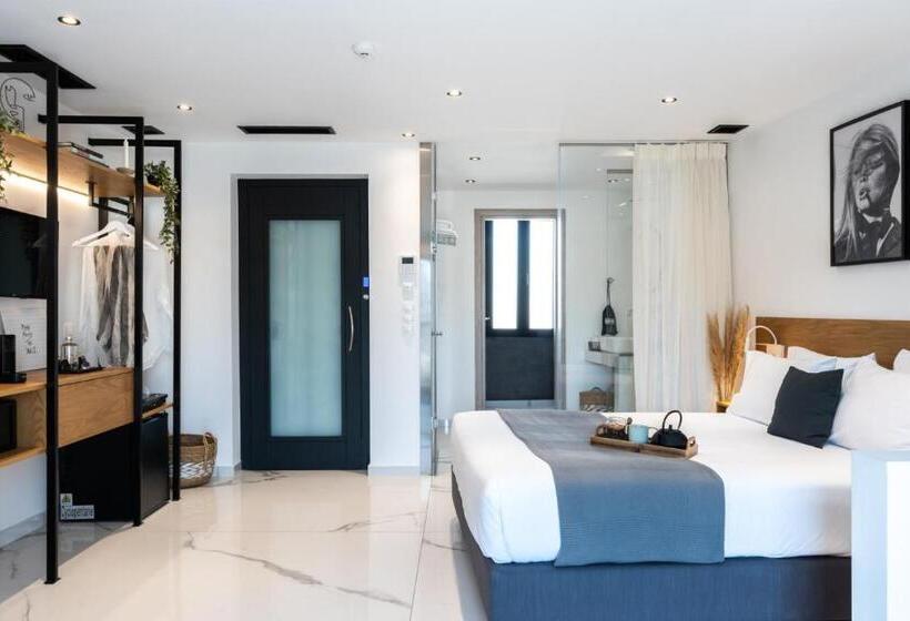 带露台的套间, Melo Athens