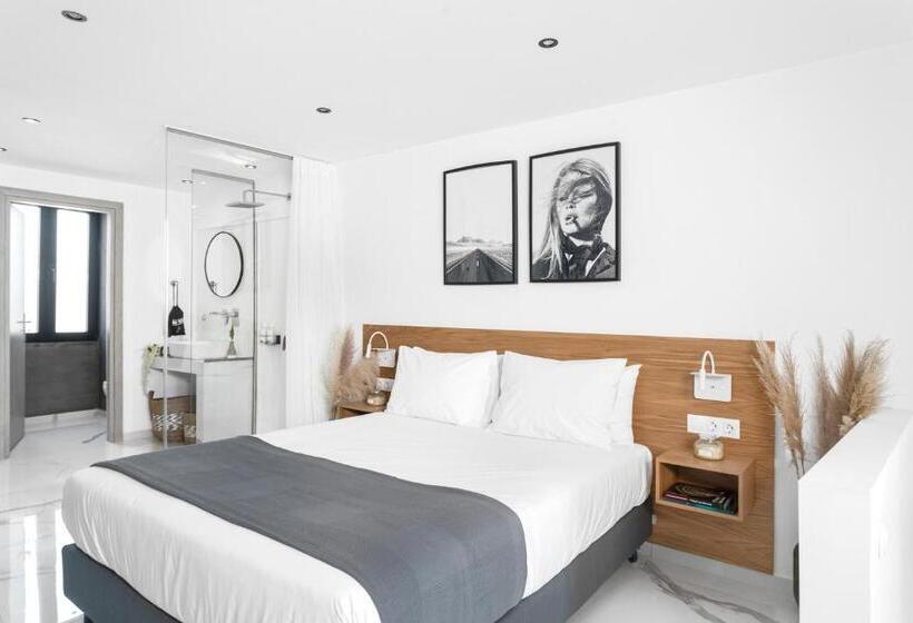 带露台的套间, Melo Athens