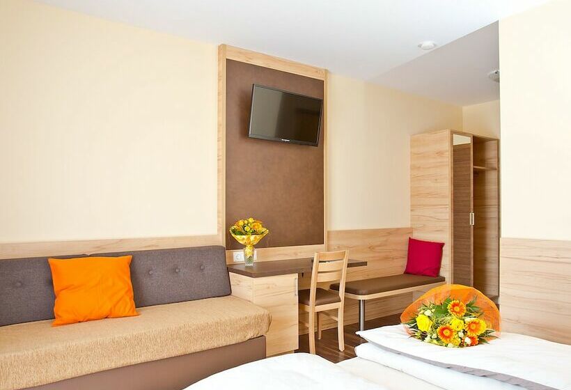 标准三人间, Pension Einsiedl