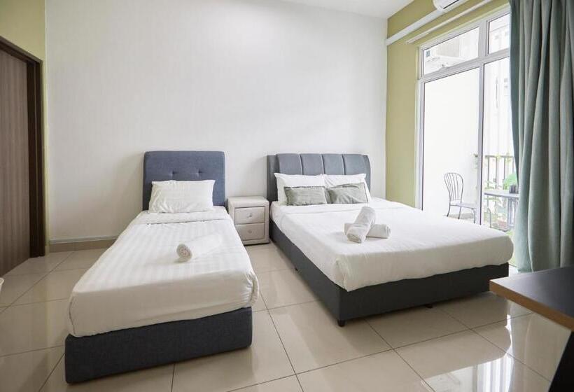 غرفة قياسية ثلاثية مطلة علي الحديقة, Desaru Arcadia Villa By Convergence