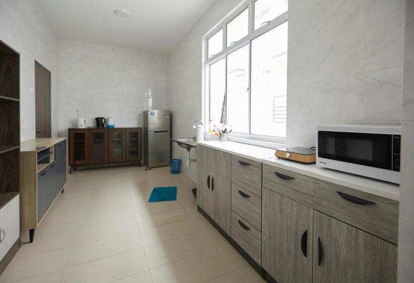 غرفة قياسية ثلاثية مطلة علي الحديقة, Desaru Arcadia Villa By Convergence