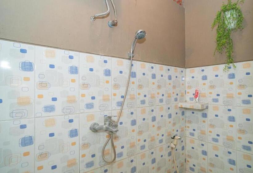 スタンダードルーム, Reddoorz At Oro Oro Ombo Batu