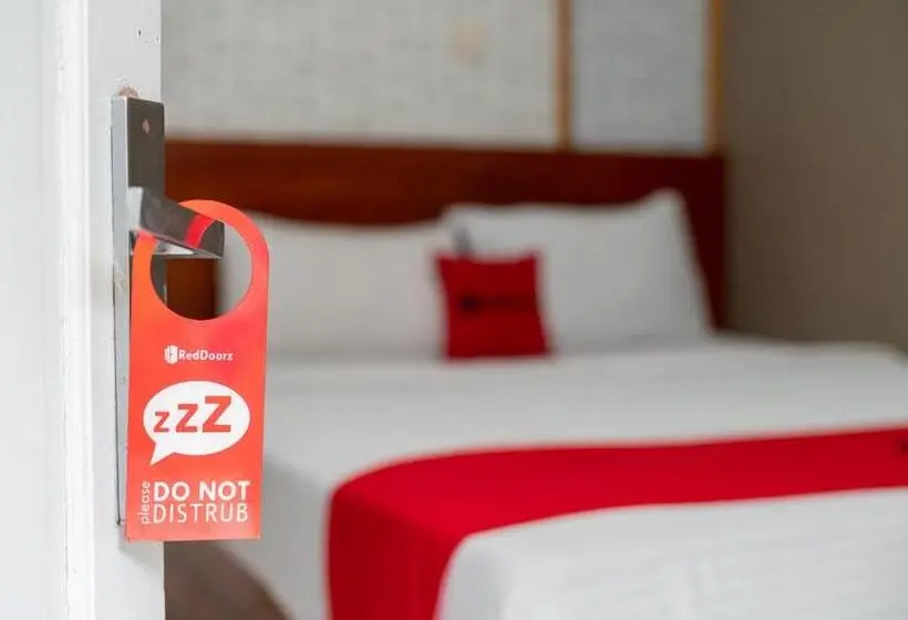 اتاق اکونومی, Reddoorz At Oro Oro Ombo Batu