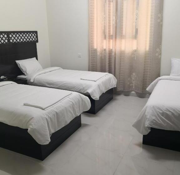 اتاق راحتی سه تخته, Turtle Guest House