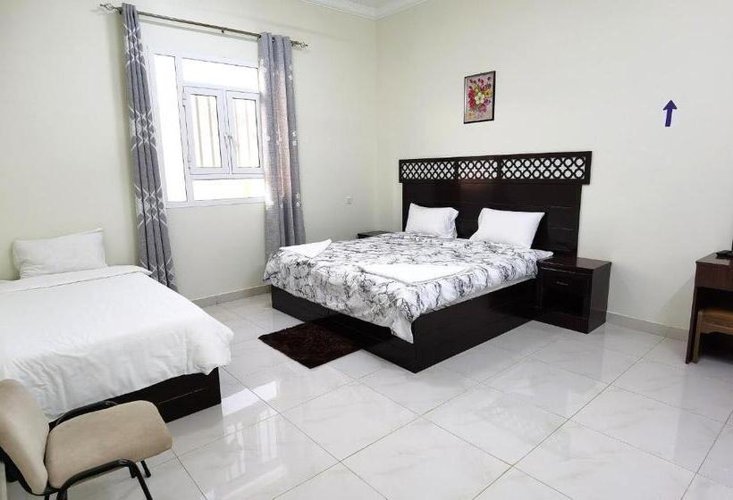 اتاق راحتی سه تخته, Turtle Guest House