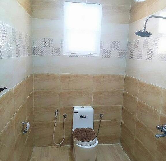 اتاق استاندارد یک نفره, Turtle Guest House