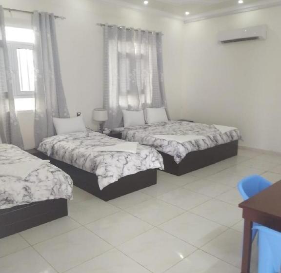 اتاق خانوادگی, Turtle Guest House