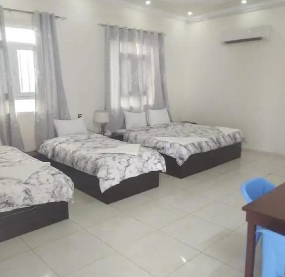 اتاق خانوادگی, Turtle Guest House