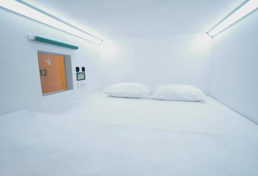 Standardzimmer, Bobopod Slamet Riyadi, Solo