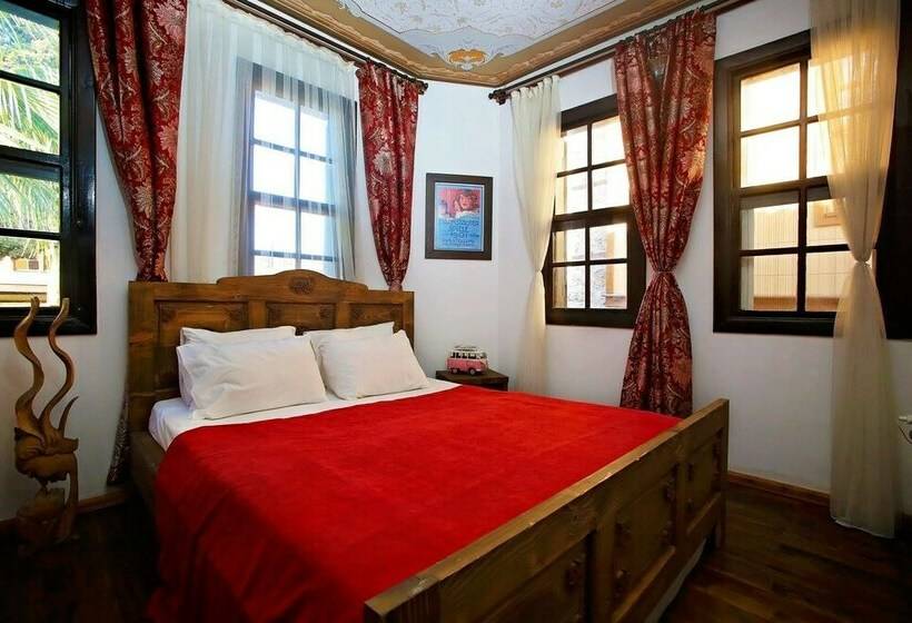 اتاق استاندارد, Old House Hotel&pub