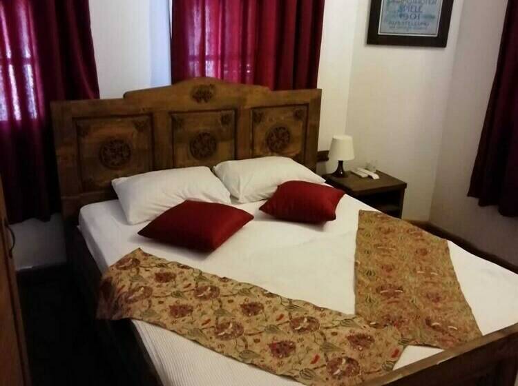 اتاق استاندارد, Old House Hotel&pub