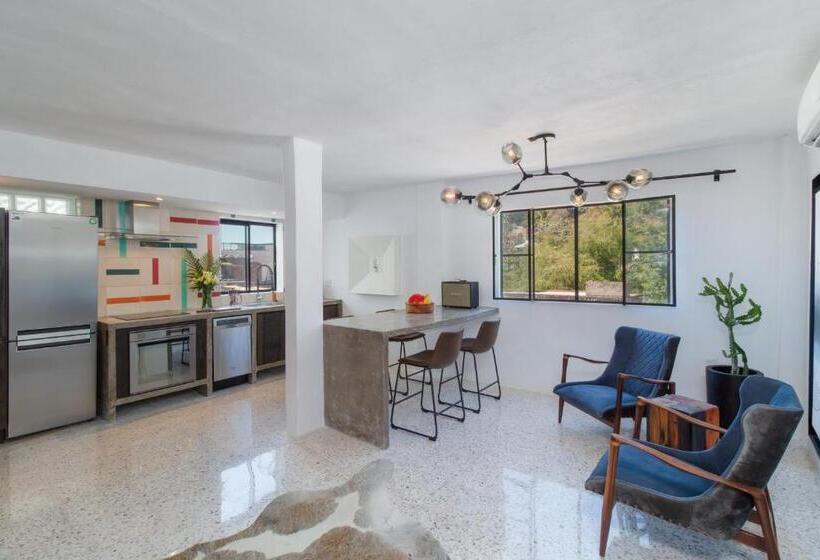 דירה בת חדר שינה 1 עם נוף, Cuale