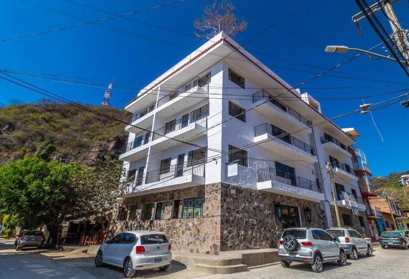 דירה בת חדר שינה 1 עם מרפסת, Cuale