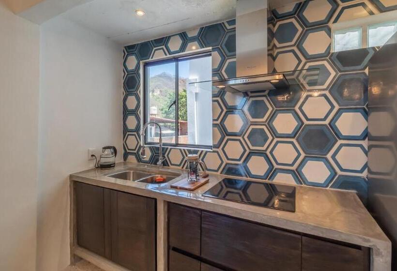 דירה בת חדר שינה 1 עם מרפסת, Cuale