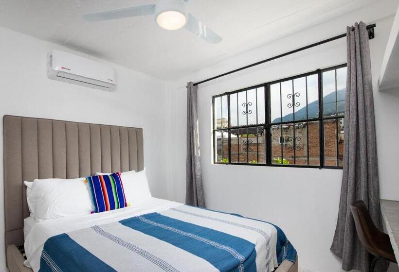 דירה בת חדר שינה 1 עם מרפסת, Cuale